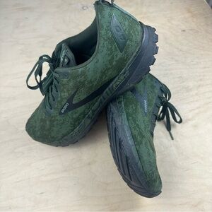 Brooks Forest Green Athletic Shoes